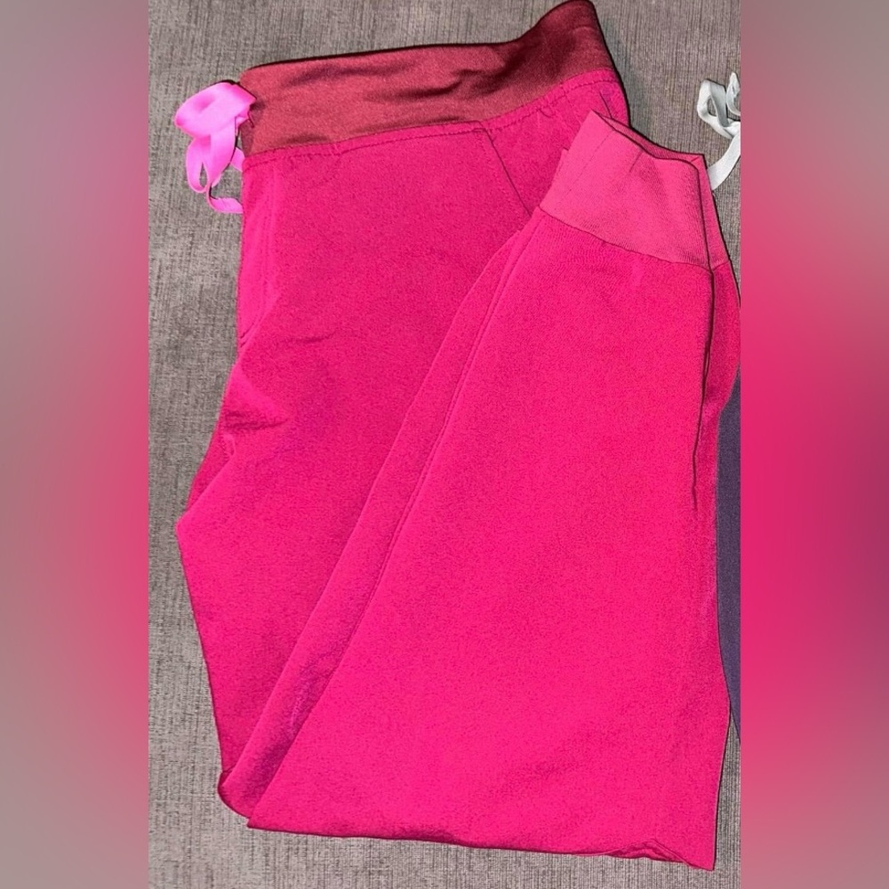 Figs dark magenta